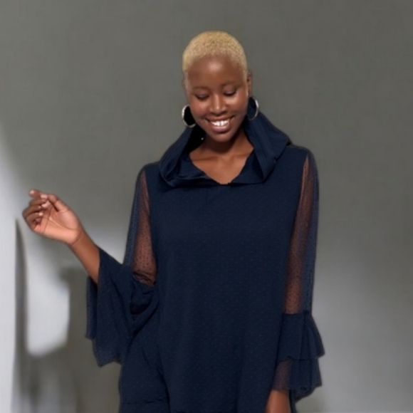 Livi Active Tops - LIVI ACTIVE BY LANE BRYANT BLACK HOODIE WITH LACE SLEEVES 26/28 EUC